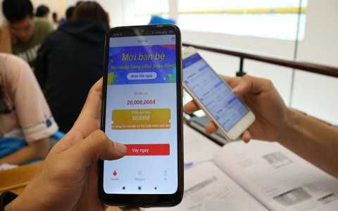 Tự tử vì vay qua app: 5 lưu ý để vay tiền online không bị mất oan